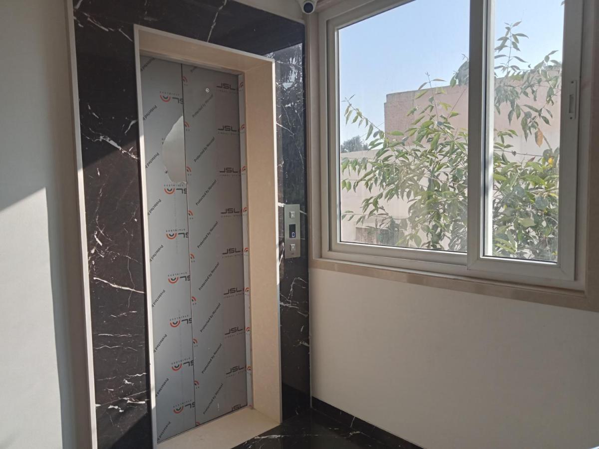 Hotel Dwarka Palace Ahmednagar Dış mekan fotoğraf